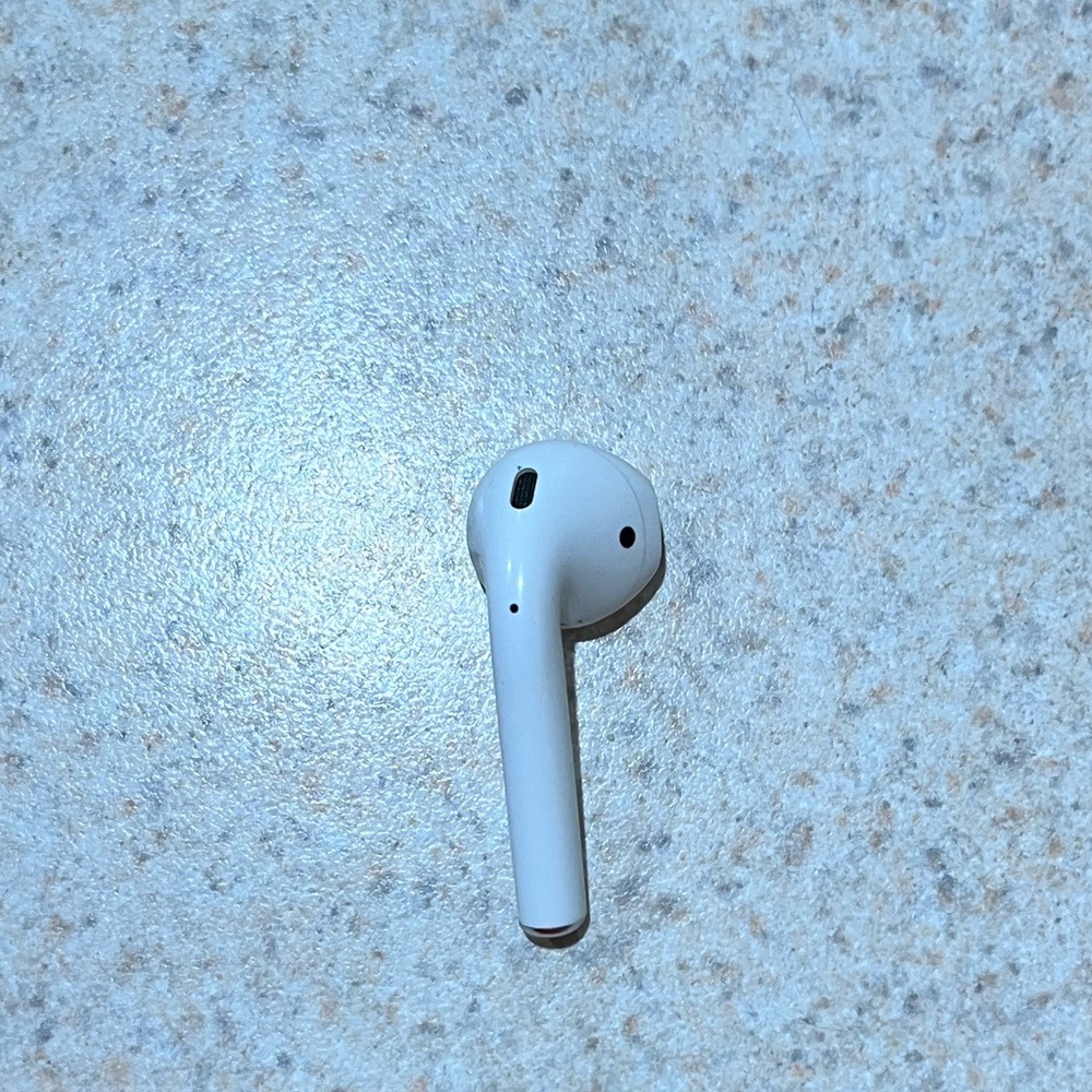 Second generation right airpod